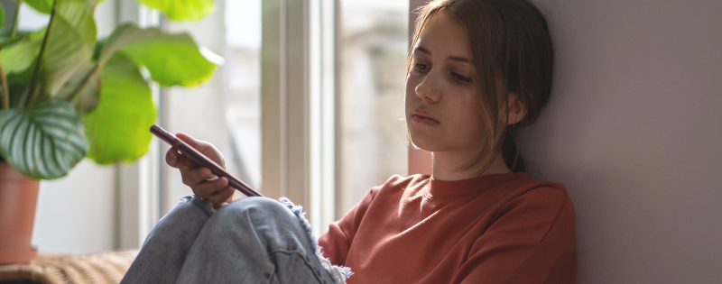 Why we feel lonely but connected